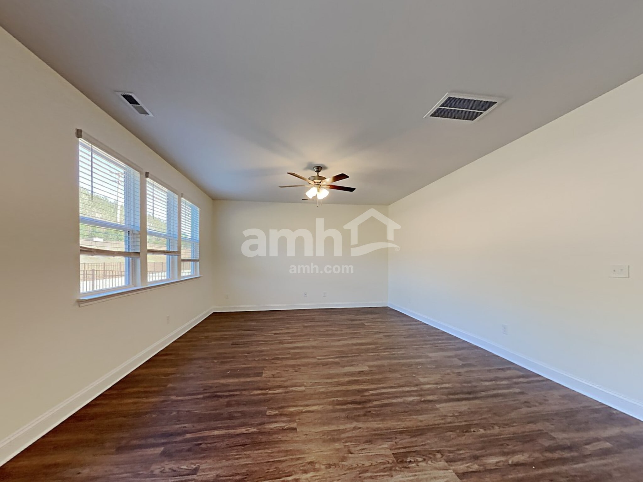 Building Photo - 1136 Bentley Pl