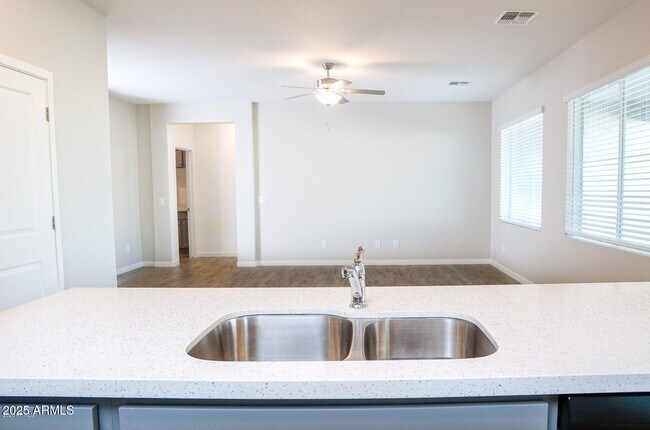 Building Photo - 15835 N 65th Ave