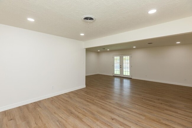 Building Photo - 1212 Irving St