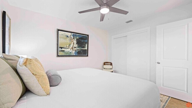 Building Photo - 209 Angelfish Ave.