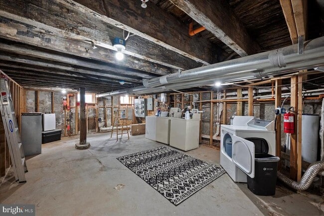 Building Photo - 1325 N Franklin St