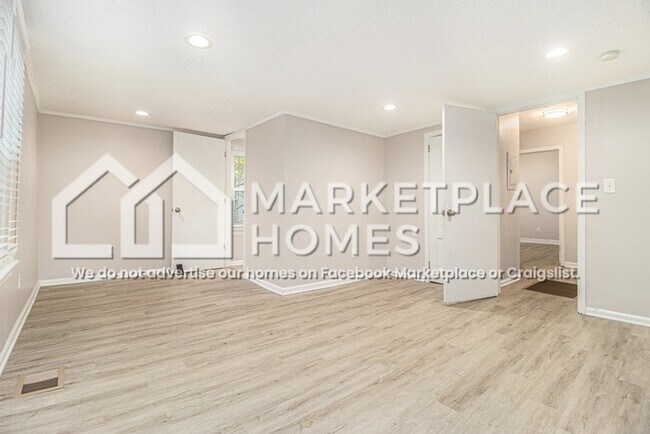 Building Photo - 1393 Carnegie Ave