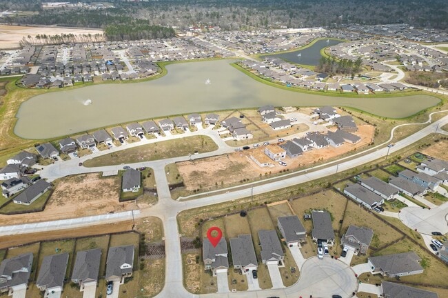 Building Photo - 16635 Olivewood Ln