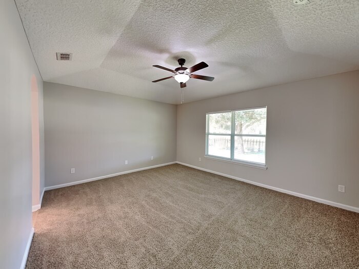 Building Photo - 167 Patriot Ln