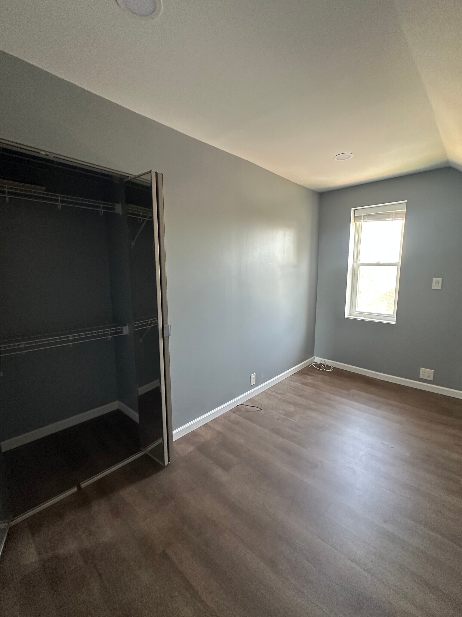 Building Photo - 326 Walnut St