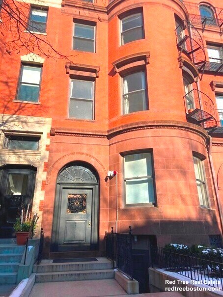 Building Photo - 470 Beacon St