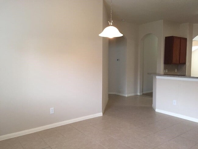 Building Photo - 25106 Diamond Ranch Dr