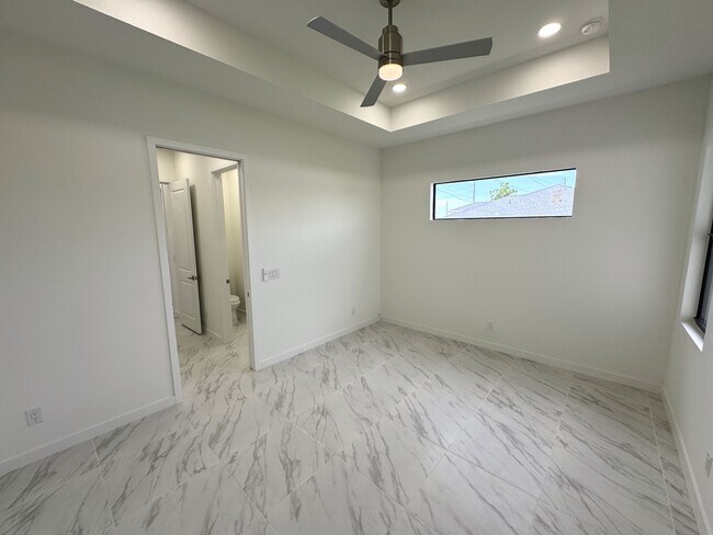 Building Photo - 1247 Kismet Pkwy