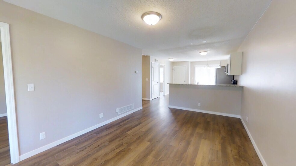 Building Photo - 3035 Parkwild Dr