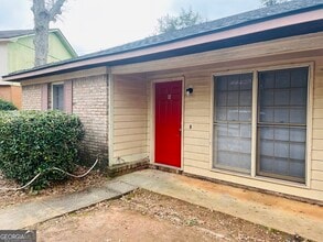 Building Photo - 104 Peachtree Ct