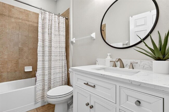 Building Photo - 8060 Roma Dune Dr