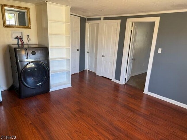 Building Photo - 270 Espanong Rd