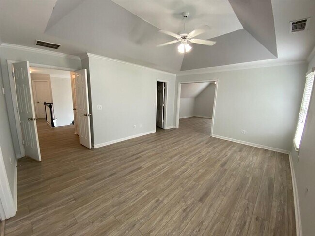 Building Photo - 2159 Shin Ct NE