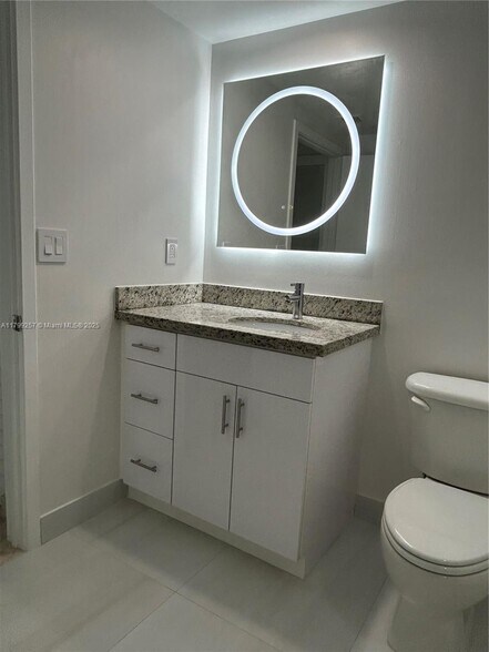 Building Photo - 335 S Biscayne Blvd