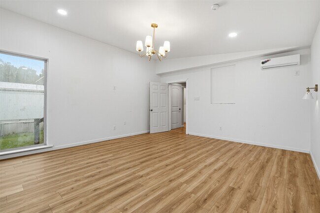 Building Photo - 3209 Pennsylvania St