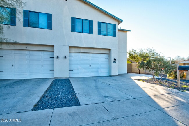 Building Photo - 16075 N 30th St