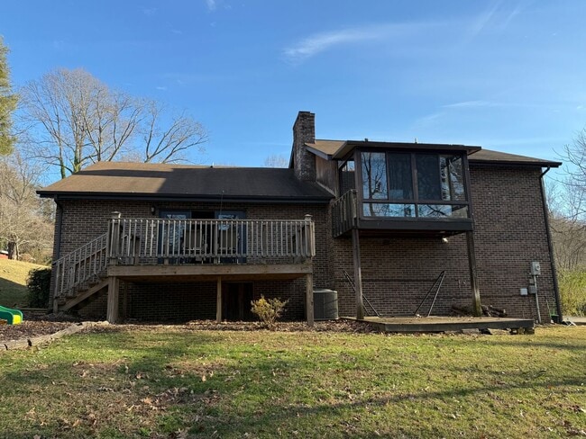 Building Photo - 3 Bedroom 2 Bathroom Home in Kingsport, TN