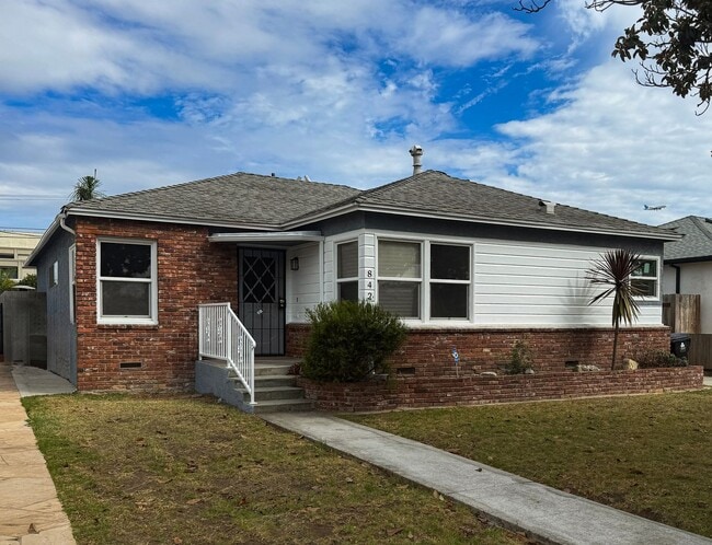 Primary Photo - Beautiful Spacious 3bd 2ba
