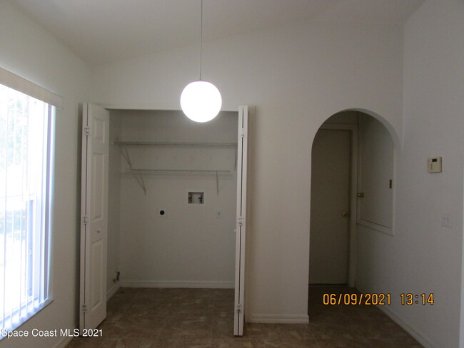 Building Photo - 3472 Chica Cir