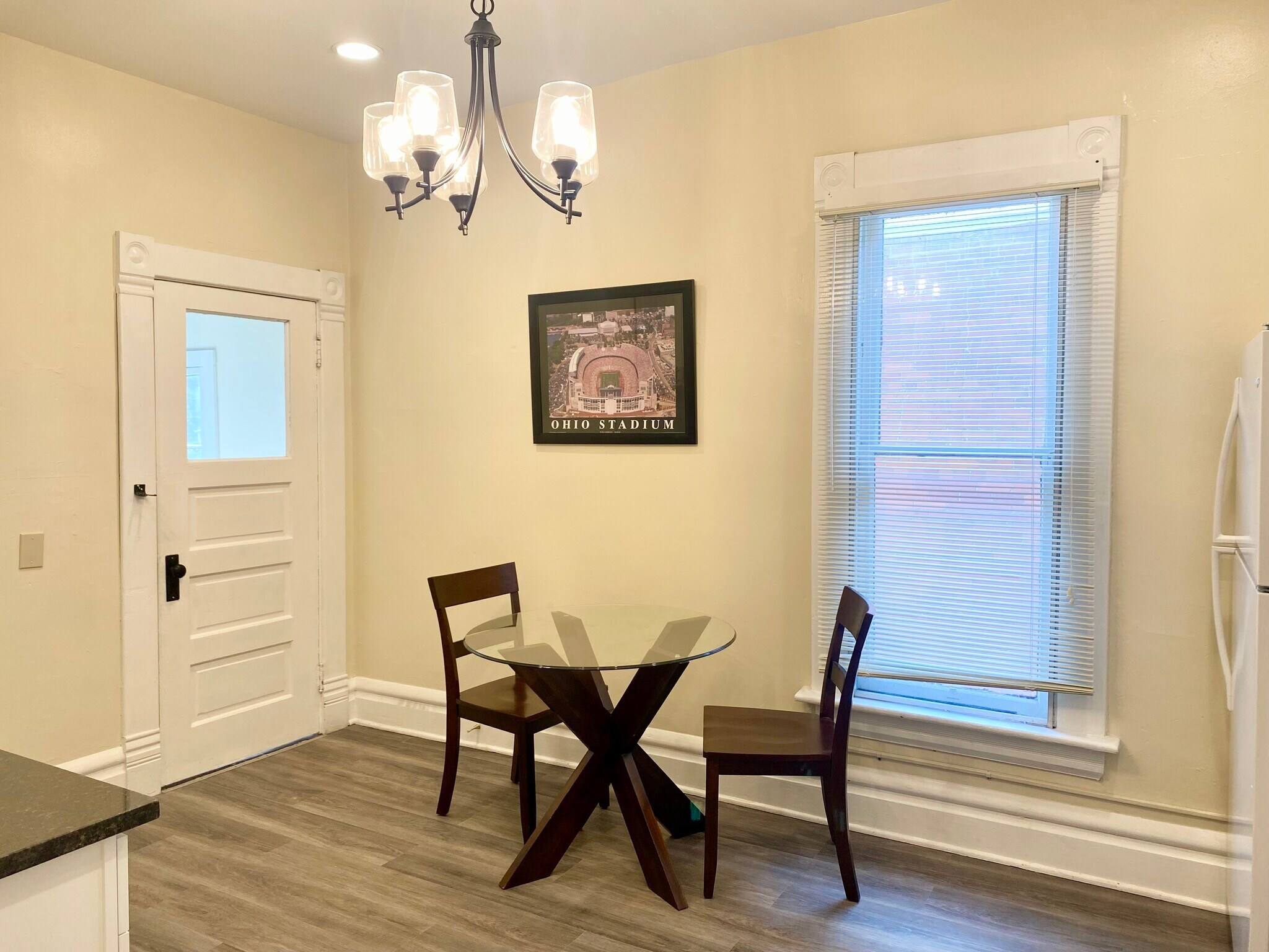 Building Photo - 1372 Neil Ave