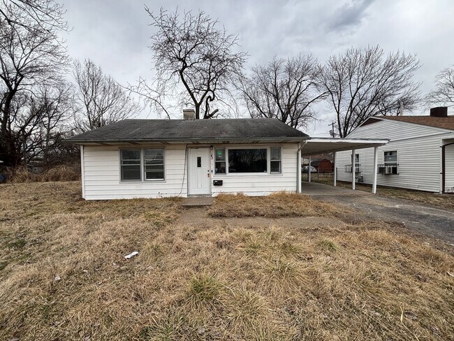 Building Photo - LIMITED TIME**NO APPLICATION FEE**1/2 OFF ...