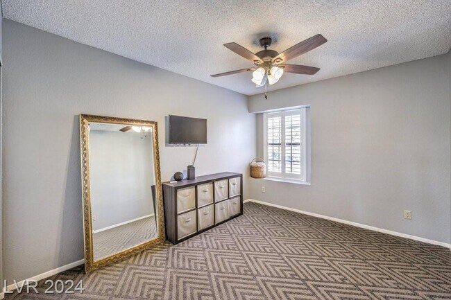 Building Photo - 5321 Tamanar Dr