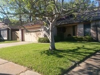 Building Photo - 7902 Arbor Glen Rd