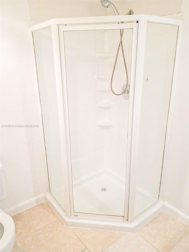 Building Photo - 1613 16th Way