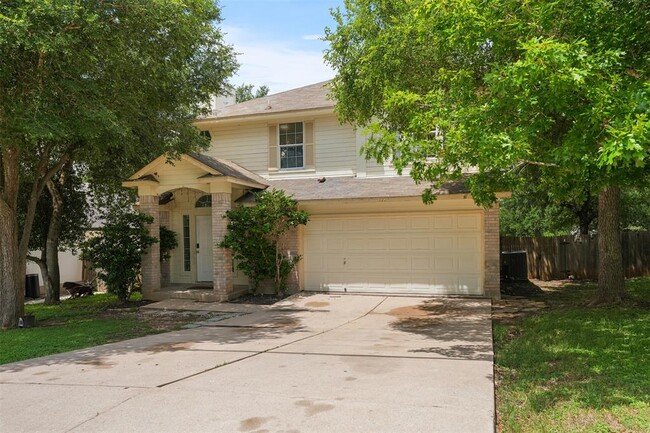 Building Photo - 176 Oak River Dr