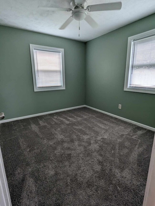 Building Photo - 4860 Forest Rd