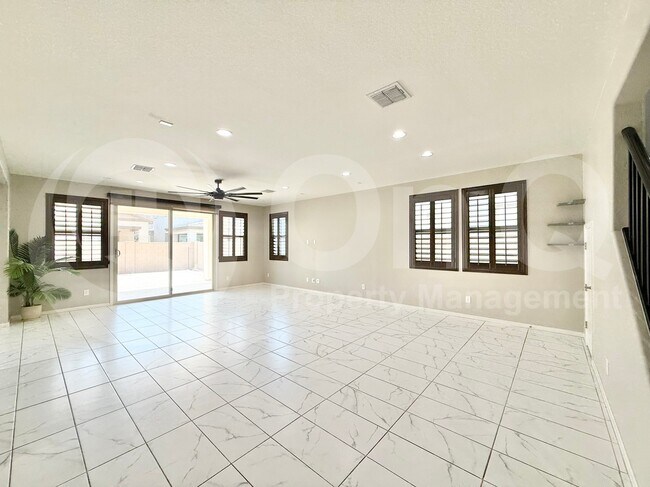 Building Photo - 251 E Wisteria Dr