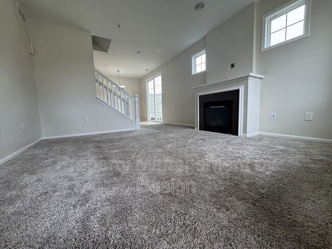 Building Photo - 8580 Rock Dr