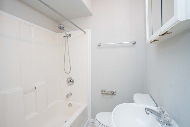 Building Photo - 5401 Loadstone Cove