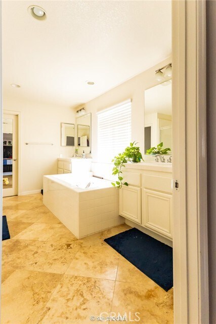 Building Photo - 19920 Via Joyce Dr