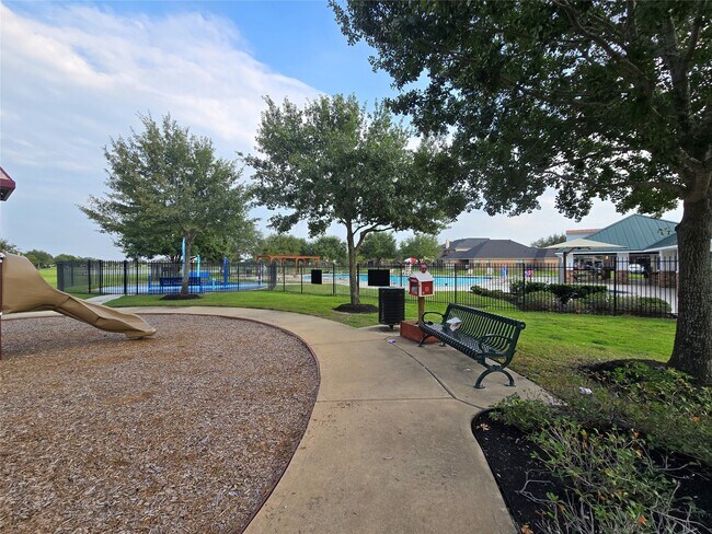 Building Photo - 511 Yellow Bullhead Ct