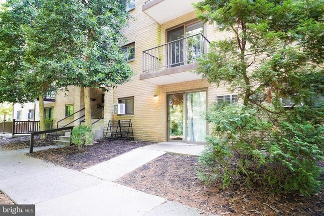 Primary Photo - 400 Glendale Rd
