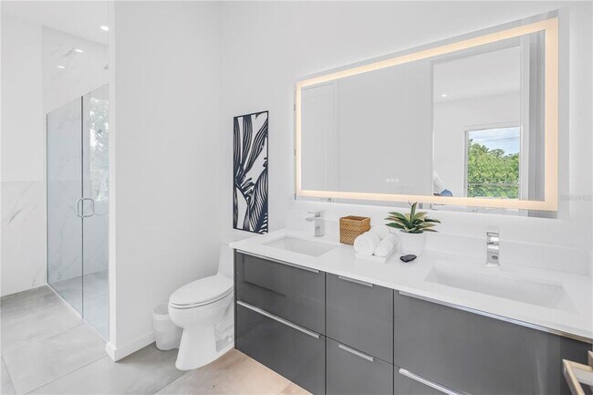 Building Photo - 2314 Floyd St