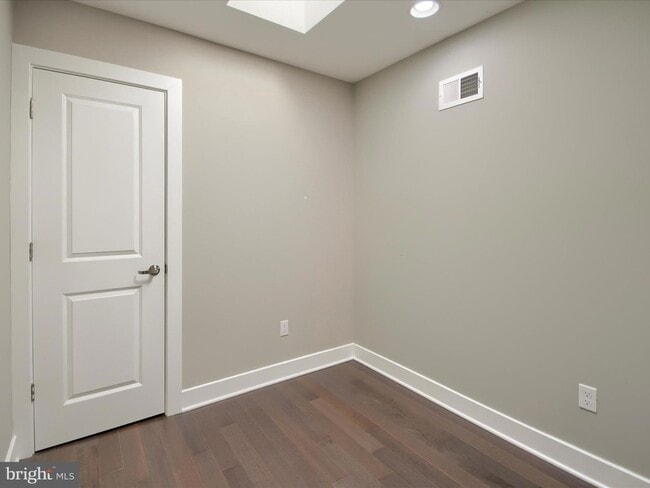 Building Photo - 3822 Manayunk Ave