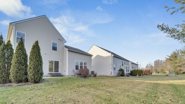 Building Photo - 6294 New Albany Rd W