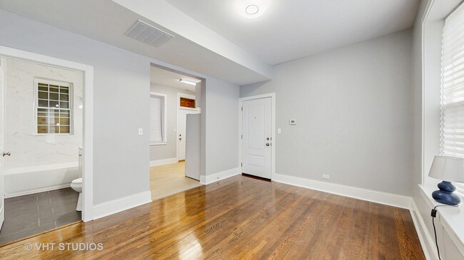 Building Photo - 2626 E 78th St