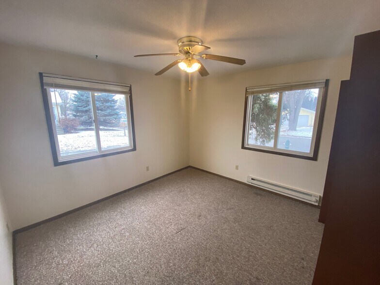 Building Photo - 2825 31st St S