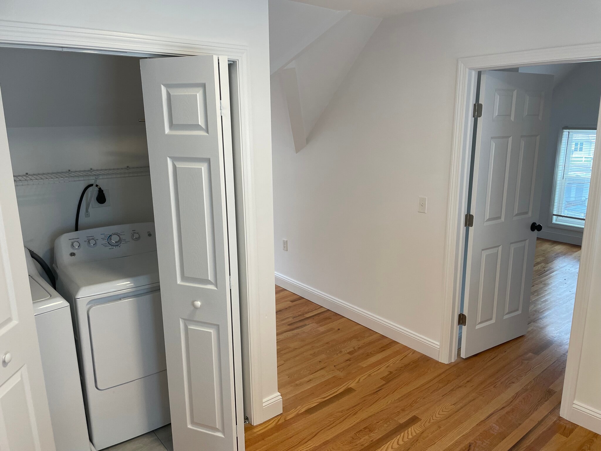 Building Photo - 125 Tunxis Hill Rd