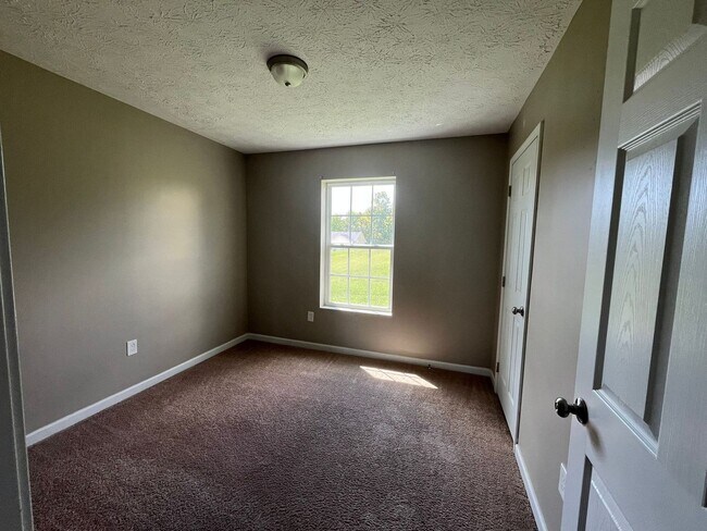 Building Photo - Single Family Home in White Pine TN