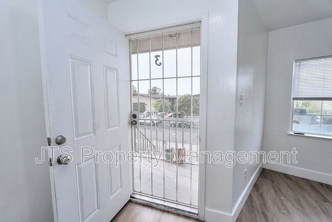 Building Photo - 10524 Croetto Way