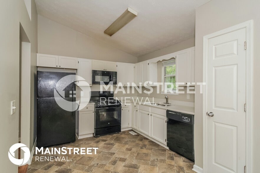 Building Photo - 124 Emerald Pines Dr