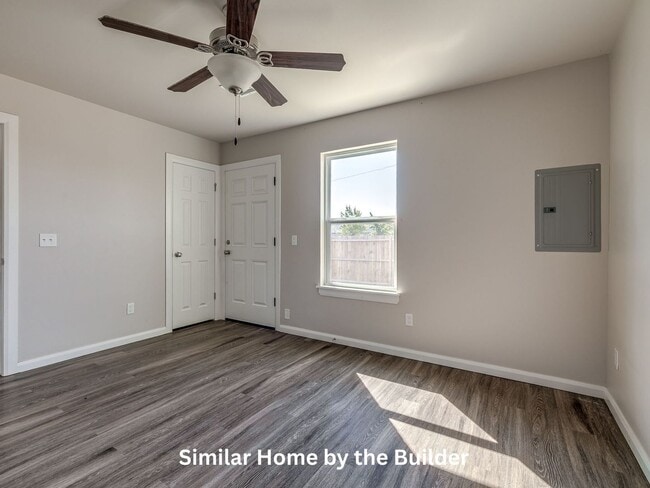 Building Photo - Charming 3-Bed in Yukon - Move-In Ready