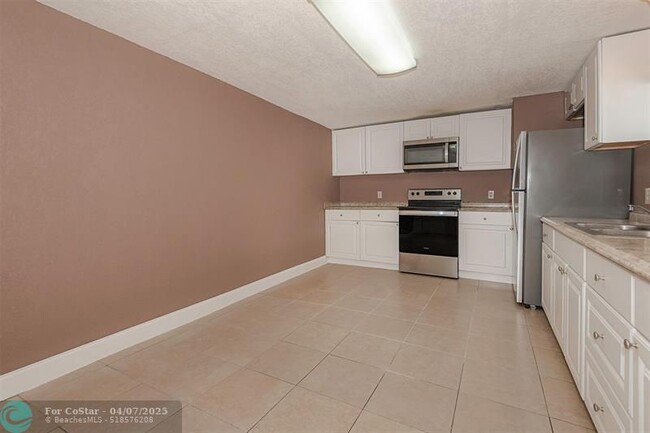 Building Photo - 21521 S Heritage Cir