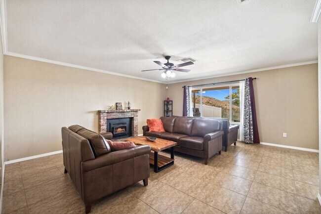 Building Photo - 56034 Desert Gold Dr