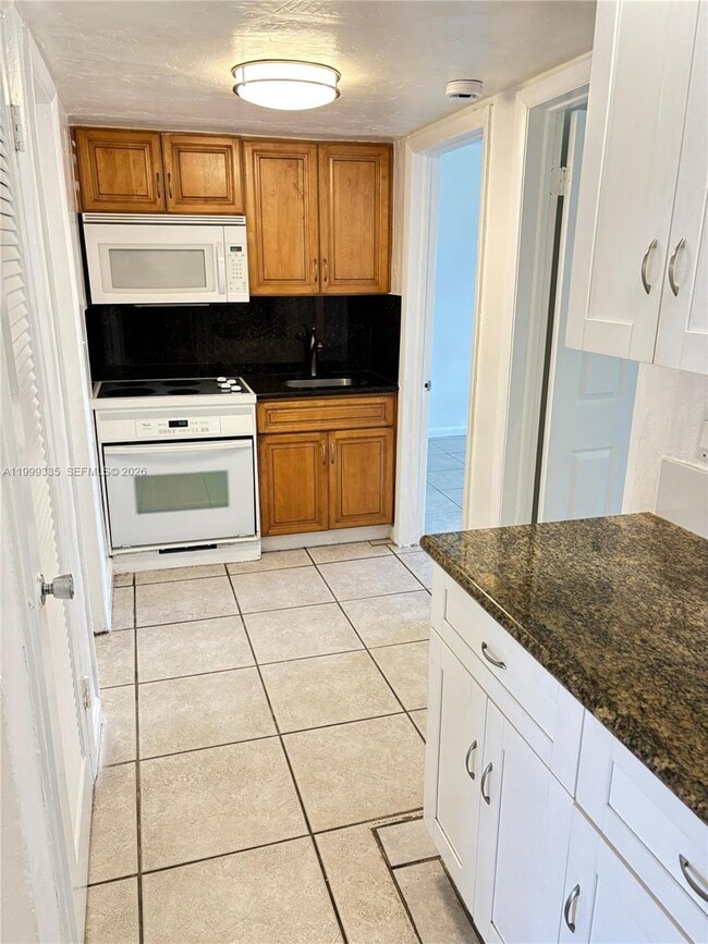 Building Photo - 7410 SW 82nd St