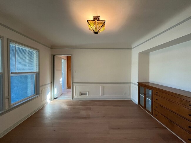 Building Photo - North Hollywood 2+2 extra storage, upgrades + backyard!